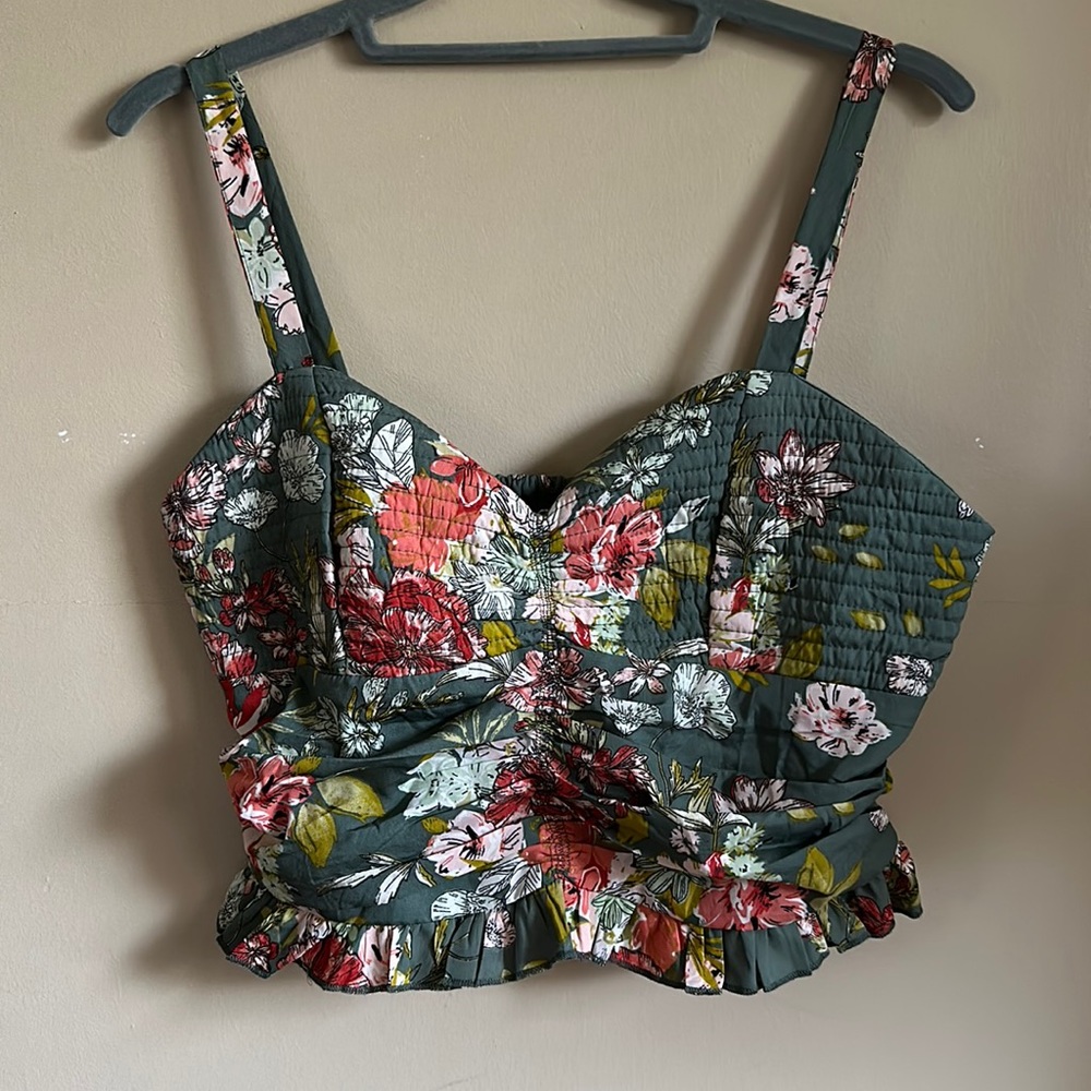 NWOT B.O.G. Collective floral crop top Large